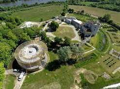 Eloge des créatrices au château