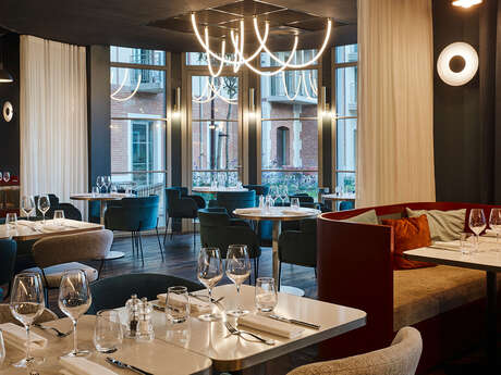 Tribu Restaurant & Bar