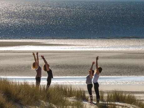 YOGA BEACH YOGA BEACH