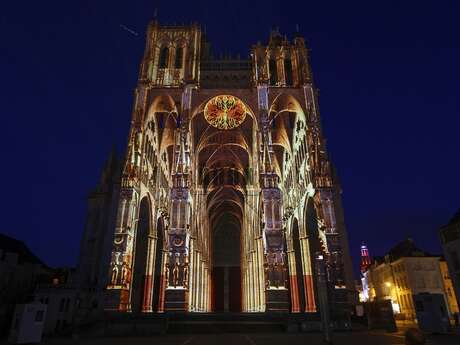 Spectacle Chroma, l'Expérience Monumentale à la Cathédrale d'Amiens