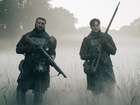 Projection de deux épisodes de la série "les sentinelles" - festival images de guerre. guerre des images