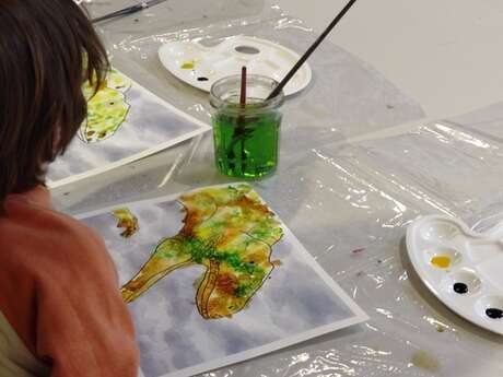 Atelier "Crée ton portrait de Dino !" / Médiathèque de Wazemmes