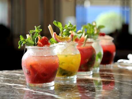 Le Social Bar - Bar du Château Jeanne & The Forest