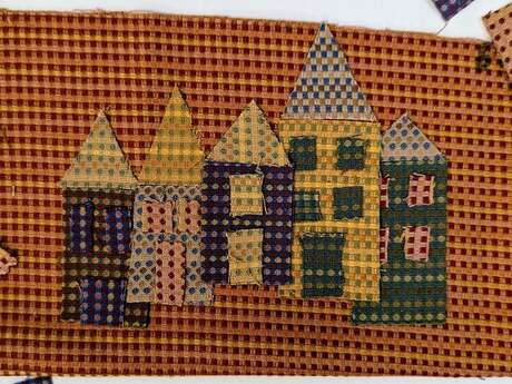 Atelier collage textile pour enfant