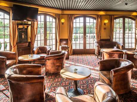 La Causerie, le bar du Château de la Tour