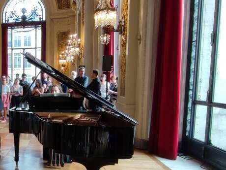 Parade à tous les étages à l'Opéra