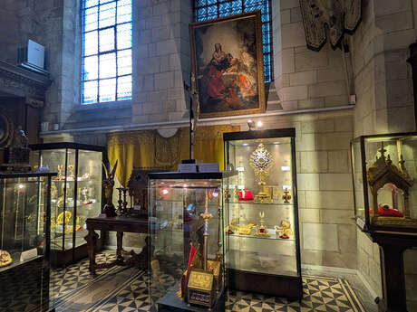 Visite guidée du trésor de la cathédrale de Laon