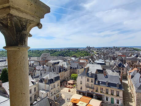 Montée tour dans la cathédrale de Laon !