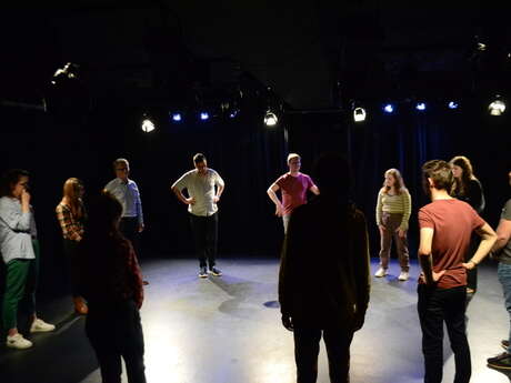 Atelier théâtre adulte pour les débutant.es à la Barraca Zem