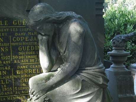 Belles âmes et grandes dames au cimetière de Roubaix