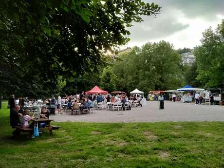 Marché de producteurs de pays et animations musicales