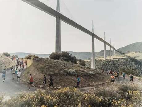 La course Eiffage du Viaduc de Millau en Aveyron
