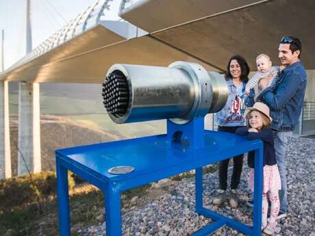 Viaduc de Millau, le Sentier des Explorateurs