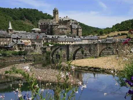 Découverte du village d'Estaing