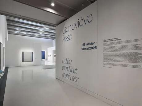 MUSÉE SOULAGES : EXPOSITION TEMPORAIRE "GENEVIEVE ASSE. LE BLEU PREND TOUT CE QUI PASSE"