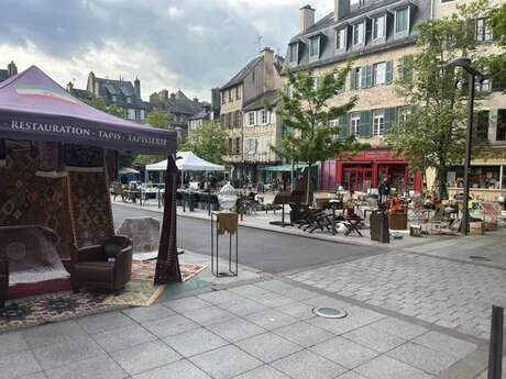 Brocante Place du Bourg Rodez