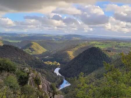 Panorama sur les gorges du Lot depuis Fombillou au Nayrac