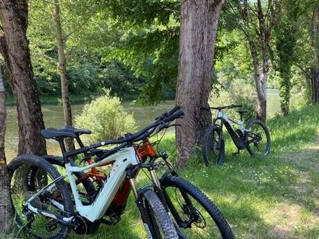 Location VTT à assistance électrique accompagnée