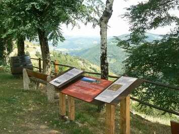 Circuit de découverte au Fel: un village, un vignoble