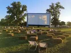 Film en plein air "EN FANFARE" en collaboration avec Mondes et Multitudes