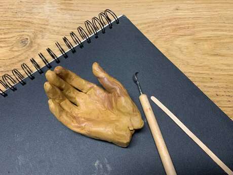 Visite/atelier à 4 mains (4-6 ans) : "Faire un geste".