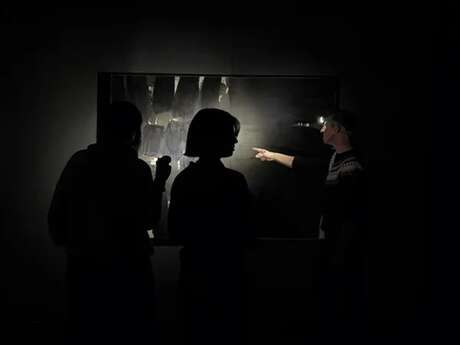 MUSÉE SOULAGES : VISITE ET ATELIER NOCTURNE À LA LAMPE TORCHE