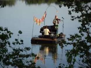 Le pianO du lac " Jangada "
