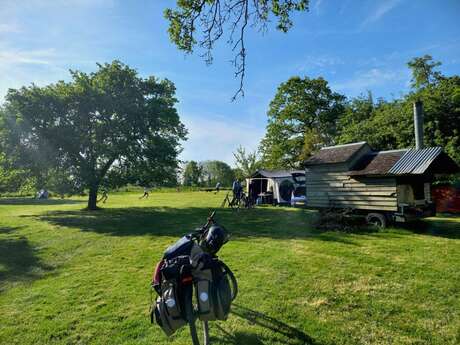 Camping sous les poiriers