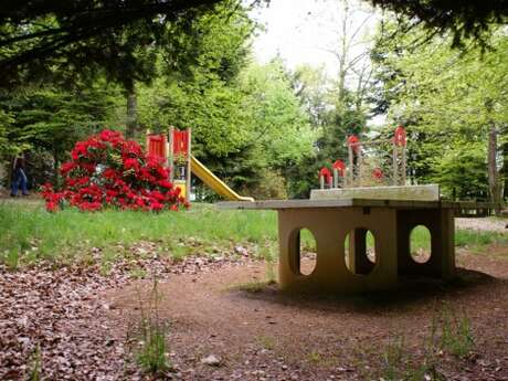 Aire de jeux pour enfants (Saint-Fraimbault)