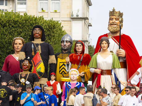Parade des géants d'ici et d'ailleurs
