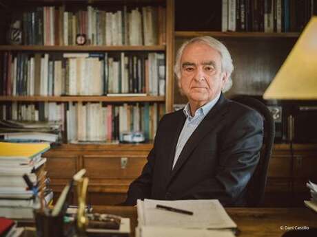 Conférence avec José María Vélasquez Gaztelu Conférence avec José María Vélasquez Gaztelu