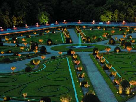 Promenades nocturnes dans les jardins