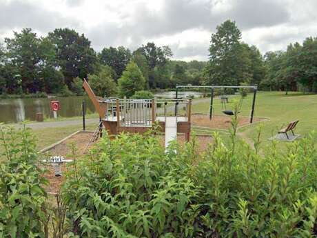Aire de jeux pour enfants (Ceaucé)