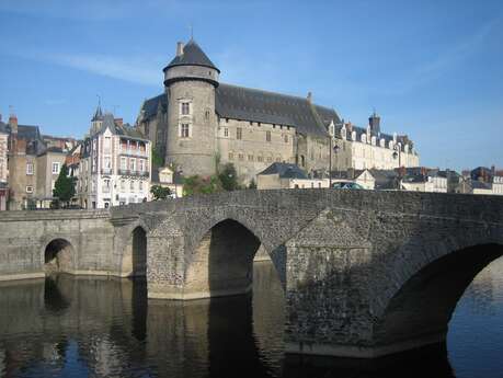 LE VIEUX-PONT LE VIEUX-PONT