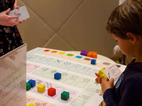 « Servi sur un picto », jeu pour enfants à Escal'Atlantic