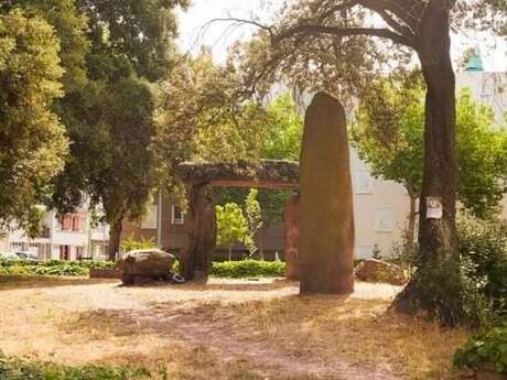 Trois pierres, mille questions - visite participative
