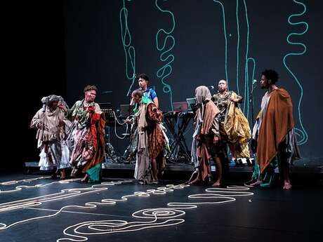 How in salts desert is it possible to blossom - Garage dance ensemble
