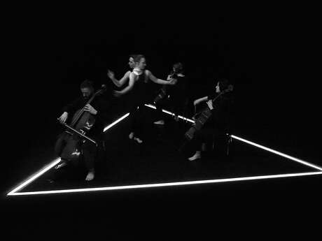 Bach to 3D : concert instrumental chorégraphié sous casque