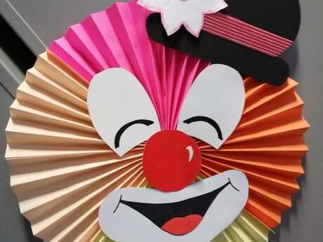 Atelier masque de carnaval réemploi