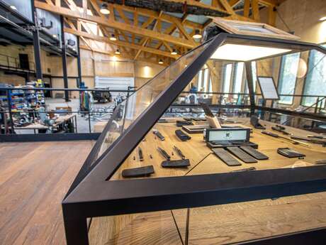 Visite des ateliers JHP, bijoux et couteaux Morta
