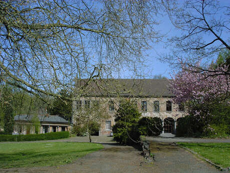 Abbaye de Saint-Denis en Brocqueroie