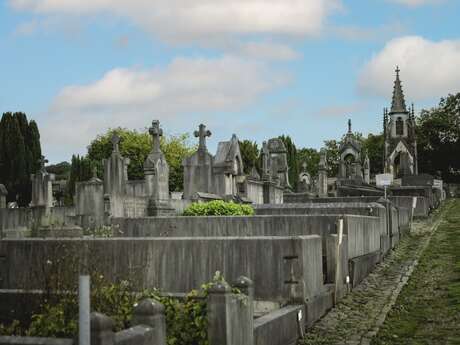 Visite guidée : "Le cimetière de la Buissière, les monuments funéraires des personnages importants de Huy"