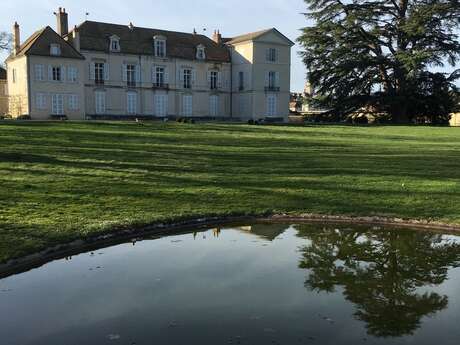 Wine and Tours, oenotourisme : Les Châteaux des Côtes viticoles de Nuits & Beaune