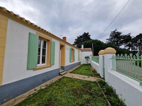 MAISON INDEPENDANTE - Les Hirondelles - (SAS EST-ENVIRONNEMENT )