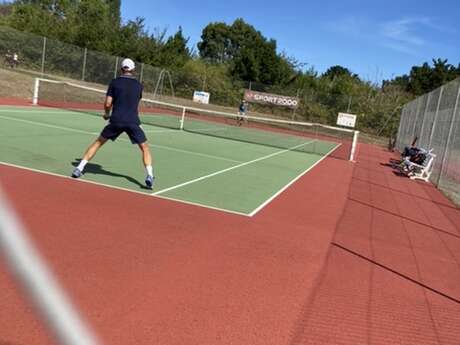 Début des stages de Tennis avec le Tennis Club Islais