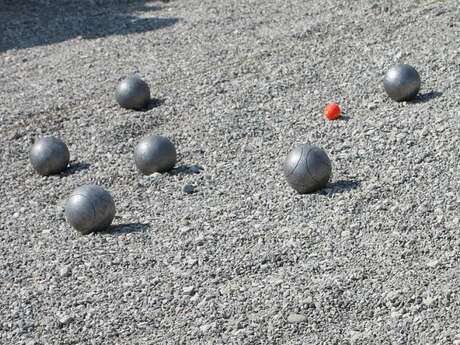 Concours de pétanque en doublette