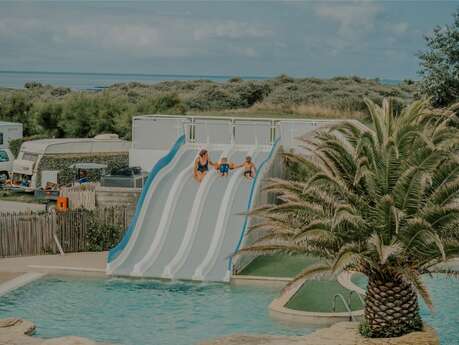 Camping "Chadotel Les Iles"