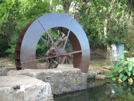 Tour des Roches - Le Moulin à Eau