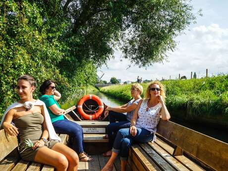 VISITE | Balade en bateau traditionnel dans le marais audomarois