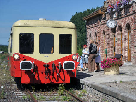 TRAIN TOURISTIQUE | Voyage en Autorail Picasso
